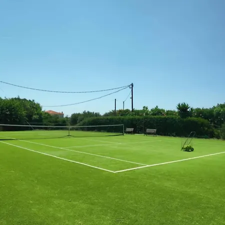 Villa Aleli With Tennis Court *