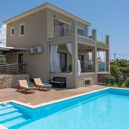 Vilă Aleli With Tennis Court Minia