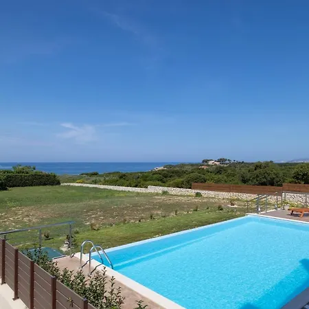 别墅 Aleli With Tennis Court