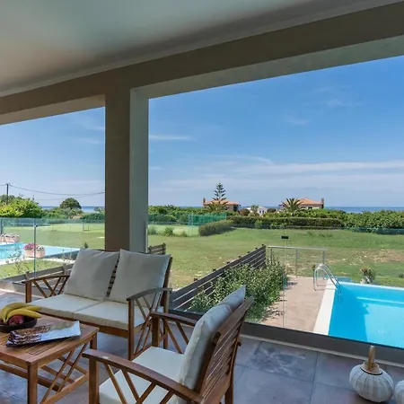 Aleli With Tennis Court *