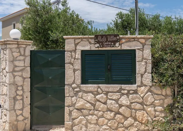 Aleli With Tennis Court Villa