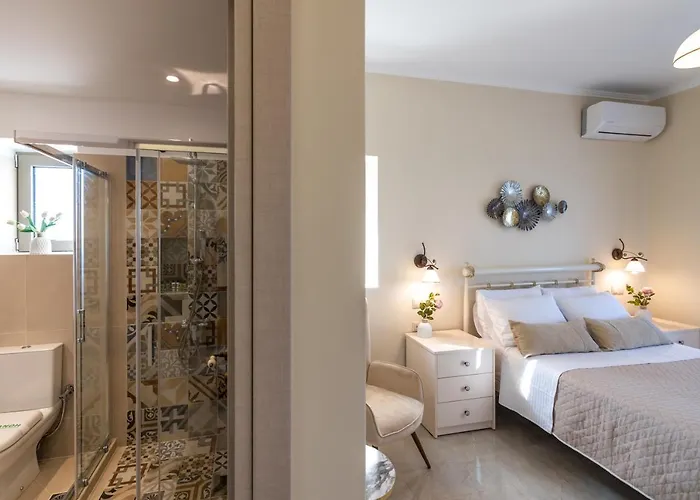 Vila Aleli With Tennis Court *