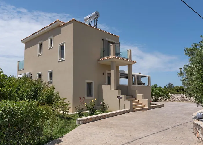 Vila Aleli With Tennis Court Minia